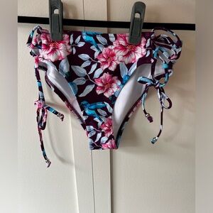 Cupshe Purple Floral Women’s Bikini Bottom With Ties On Side Size Medium‎